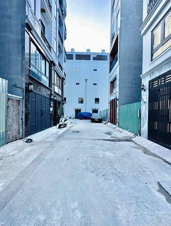 Bán Nhà 6 Tầng Thang Máy QL32 Trạm Trôi 55m² Full Nội Thất, Giá 12 Tỷ