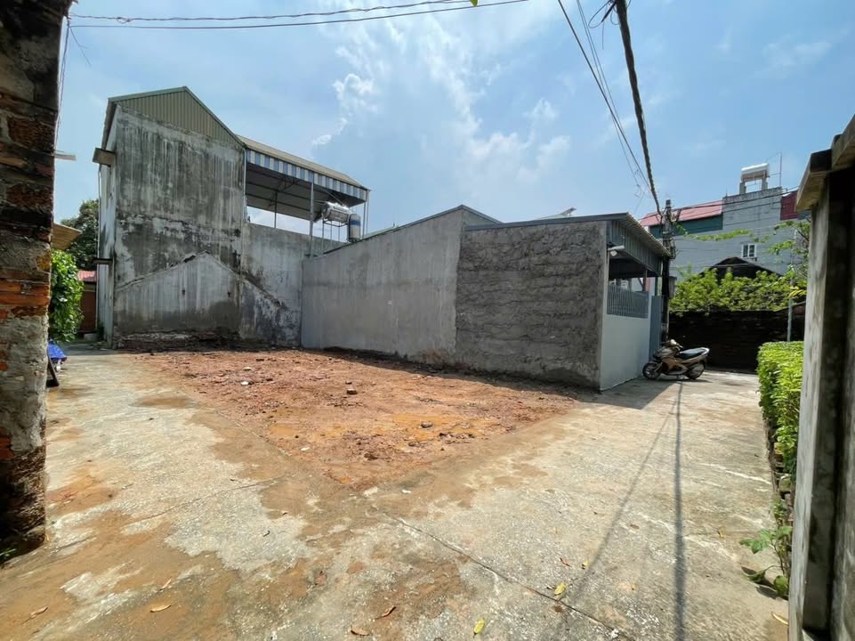 Đất Lô Góc 80m² Quảng Bị, Chương Mỹ - Ô Tô Vào Tận Đất, Giá 2.x Tỷ