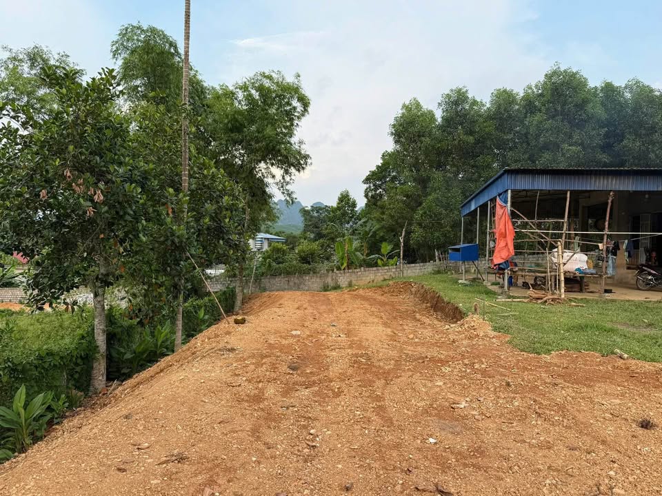 Đất nền Kim Bôi 1300m² giá nhỉnh 1 tỷ - Sổ đỏ chính chủ!