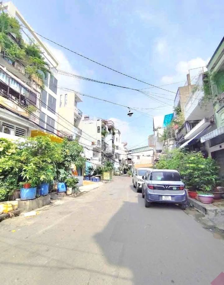 Nhà riêng Lê Văn Quới 48m² - Hẻm ô tô, Sổ hồng sẵn sàng!