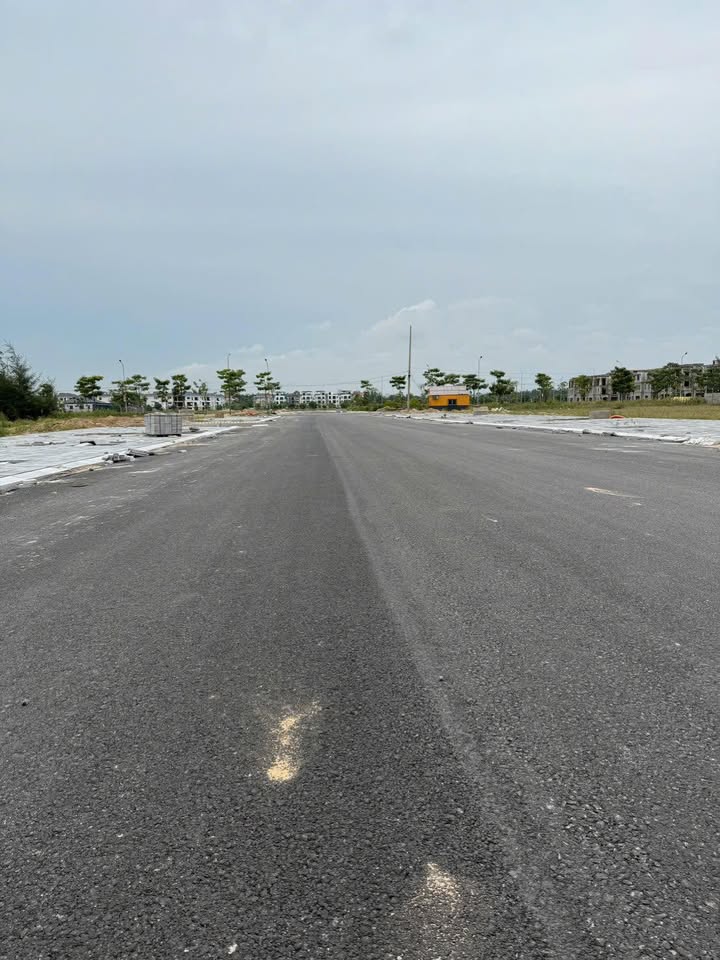 Đất Nền 192m² Mặt Tiền Đường 30m - Cách Biển VinWonders 200m - Vinh