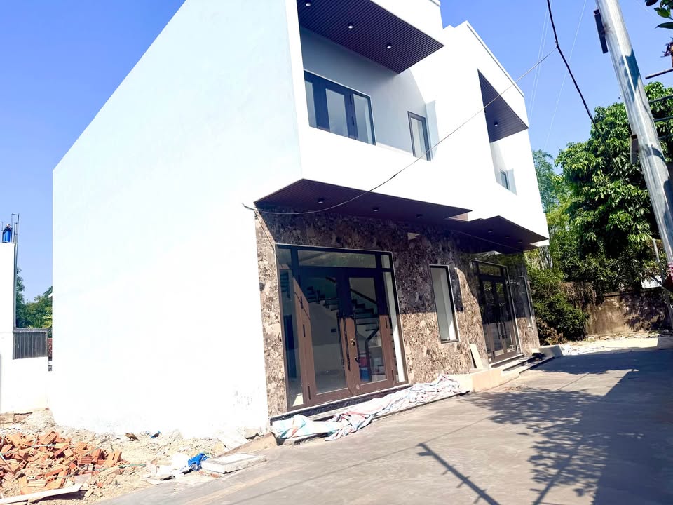 Nhà riêng Móng Cái 200m² - Vị trí đẹp, trung tâm!