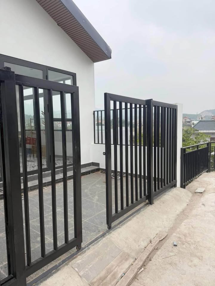 Nhà Mái Thái 89m² Thanh Sơn, Uông Bí - Tặng Full Nội Thất, Sẵn Sàng Ở Ngay