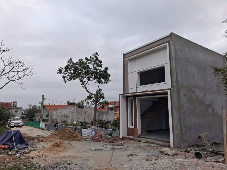 Nhà 69.4m² Việt Hưng, Hạ Long - Sổ đỏ, 3PN, Ô tô tránh - Giá 1.6 - 1.7 tỷ