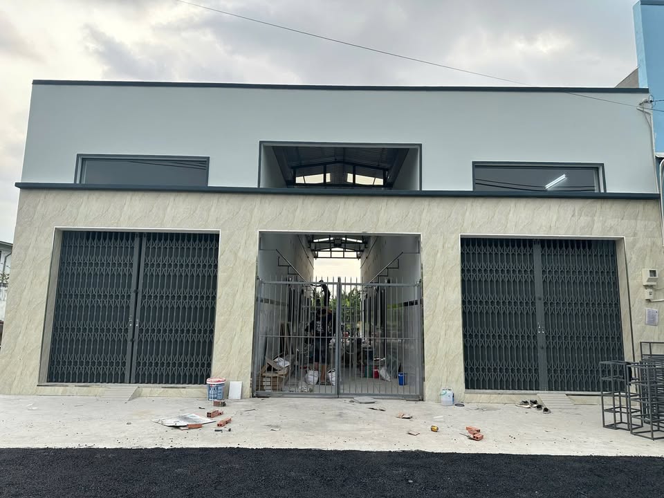 Nhà Mặt Tiền Nguyễn Đình Kiên, Tân Nhựt - Sẵn Sàng Vào Ở Ngay!