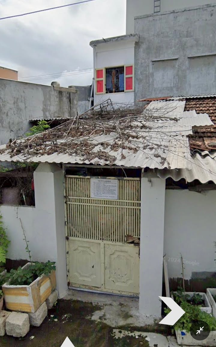 Bán Gấp Nhà Mặt Tiền 79.5m² Gần Biển Nha Trang - Giá 3.3 Tỷ