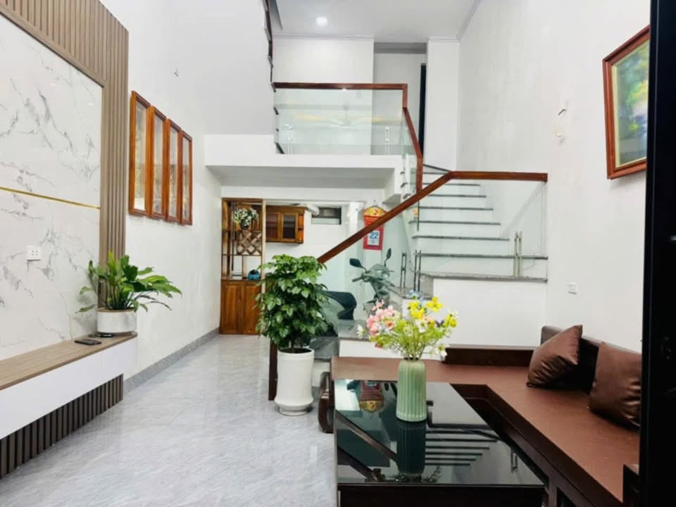 Nhà 3 tầng Ngõ Trần Đăng Ninh, Nam Định 5.5 triệu/tháng - Sẵn sàng ở ngay!