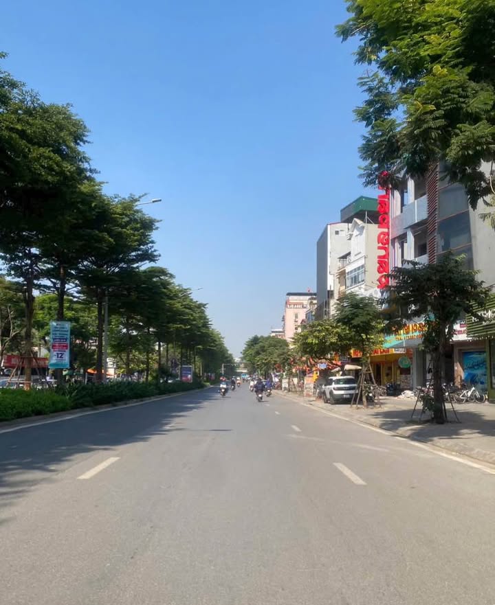 Nhà phố Nguyễn Hoàng, Cầu Giấy 60m² - Mặt tiền kinh doanh sầm uất!