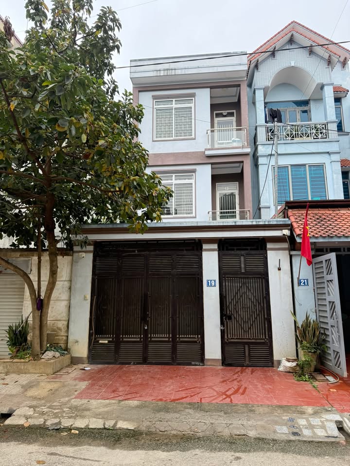 Nhà Riêng Thái Nguyên 100m² - Sân ô tô 7 chỗ, thiết kế hiện đại!