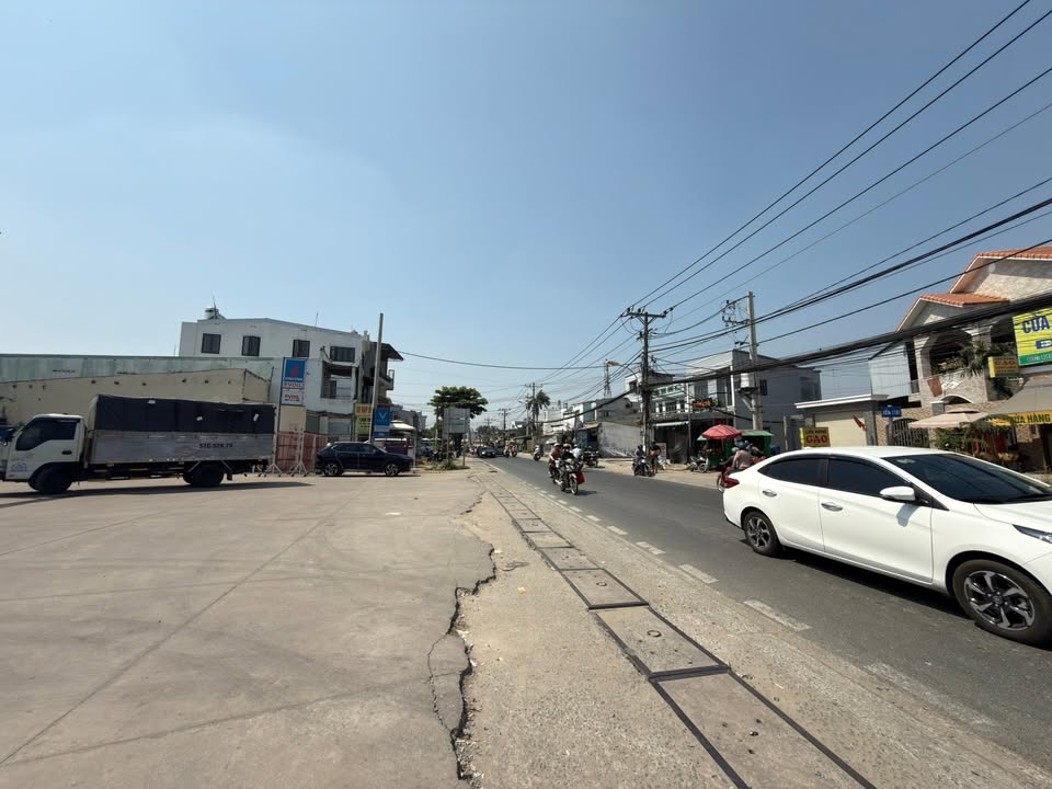 Đất Vàng Thủ Đức 1.865m² Mặt Tiền Nguyễn Duy Trinh - Giá 80 Tỷ