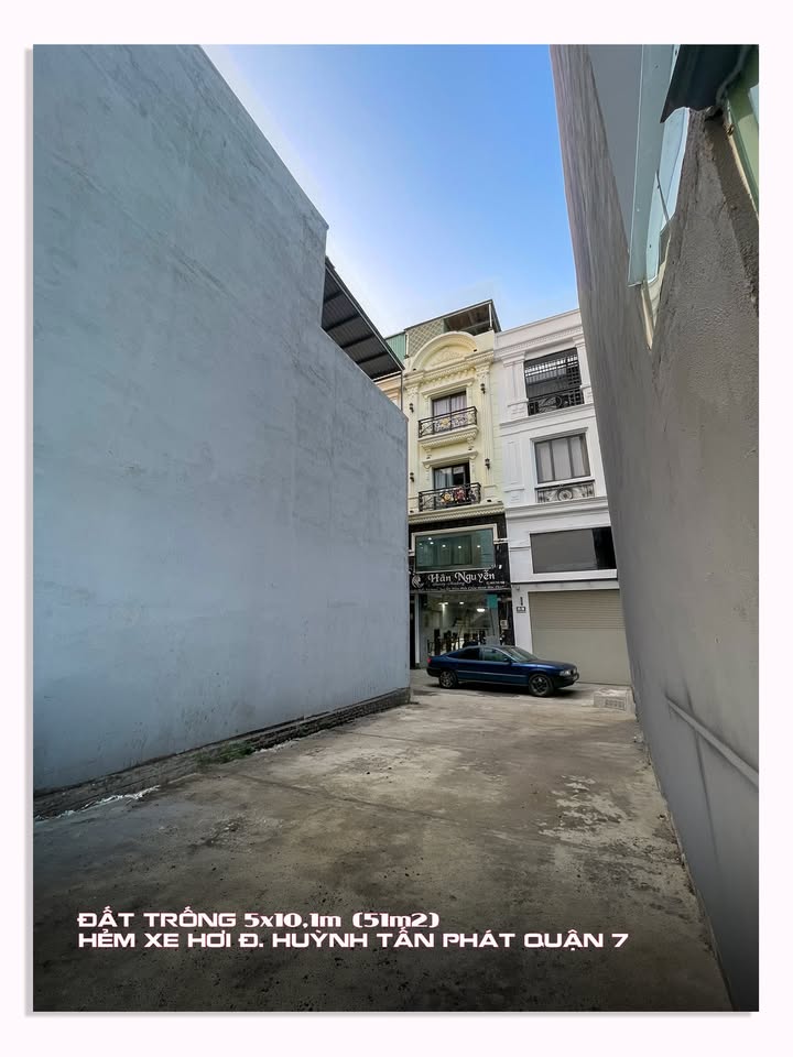 Đất nền Quận 7 51m² giá 5.6 tỷ - Sổ đỏ chính chủ, xây ngay!