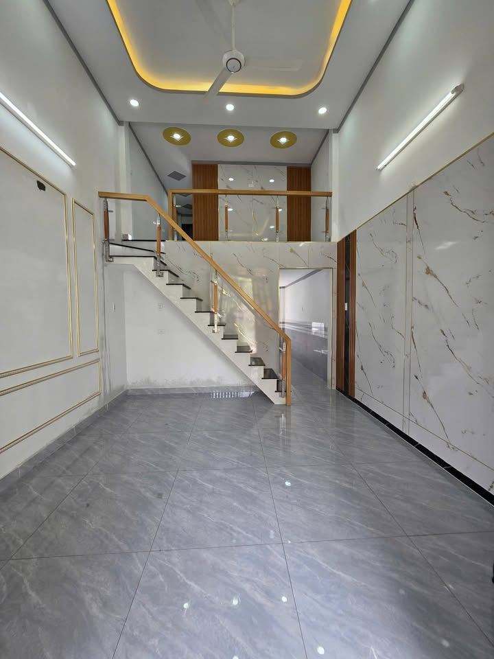 Nhà Thái Hòa, Tân Uyên 48m² - 2PN, Gác Lửng, Giá 990 Triệu