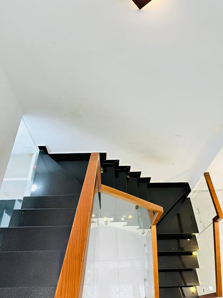 Nhà phố Tân Phú 80m² giá 4.1 tỷ - Ô tô vào tận nhà!