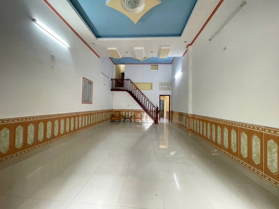 Nhà Nguyên Căn Vĩnh Nguyên Nha Trang 100m² - Ô tô vào tận nhà!