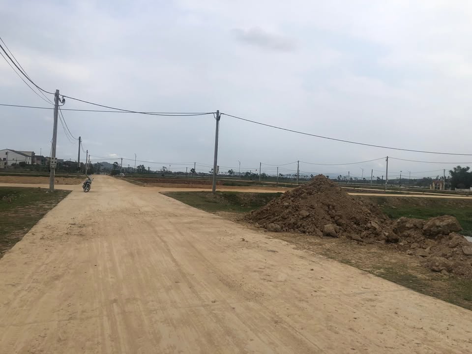 Đất đấu giá Hùng Tiến Nam Đàn 230m² - Sổ đỏ chính chủ, đầu tư sinh lời!