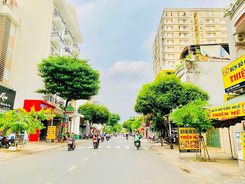 Mặt tiền Tân Hương, Tân Phú - Kinh doanh sầm uất 70m² giá 11.5 tỷ