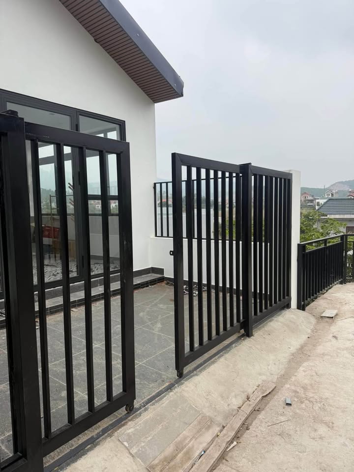 Nhà riêng Uông Bí 90m² hơn 1.5 tỷ - Full nội thất cao cấp!