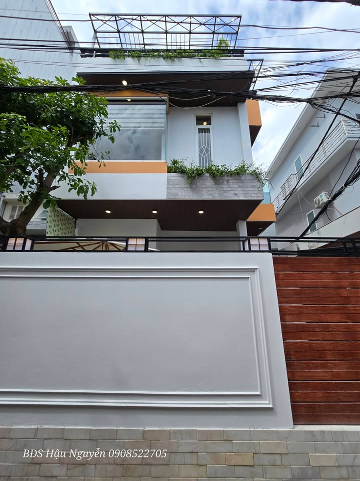 Villa Hải Châu 108m² sát Sông Hàn - Vị trí đẹp, đẳng cấp!