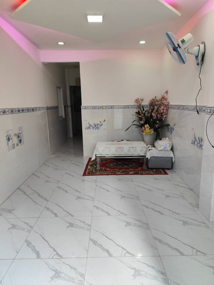 Nhà riêng Quận 7 2.9 tỷ - Sổ hồng sẵn, hẻm cách mặt tiền chỉ 15m!