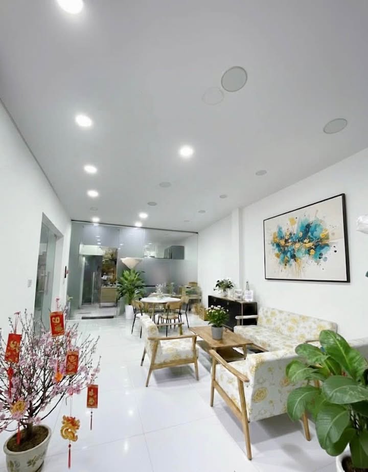 Nhà riêng Quận Tân Bình 86m² - Lô góc hẻm ô tô vào tận nhà!