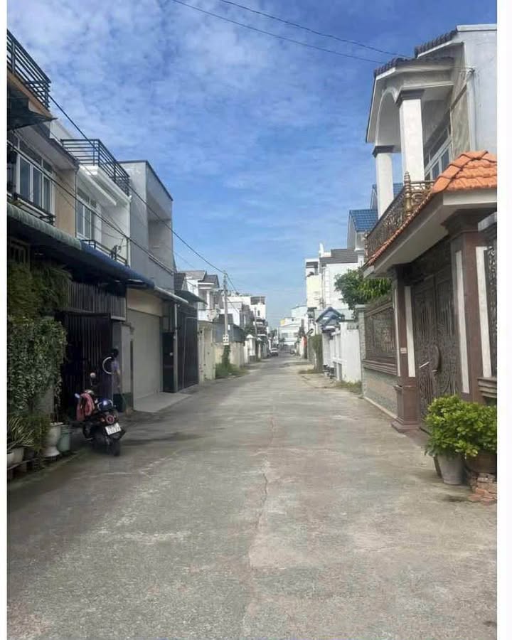 Nhà Lầu Phường 3 TP Vĩnh Long 80m² giá 2.5 tỷ - Ô tô vào tận nhà!