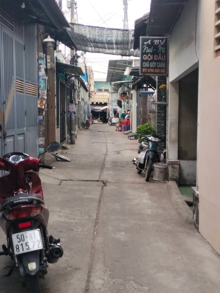 Nhà riêng Bùi Dương Lịch, Tân Phú 40m² - Sẵn sàng ở ngay!