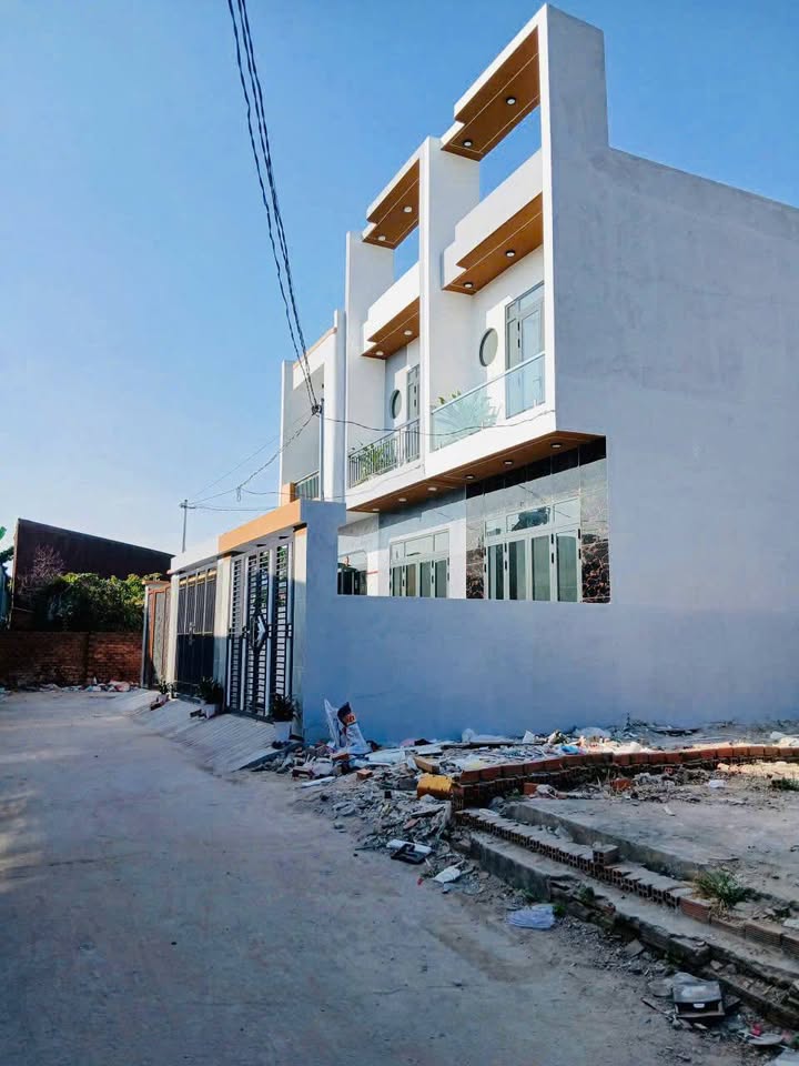 Nhà Sổ Hồng Riêng 72.9m² Thuận Giao, Thuận An - Giá 2.75 Tỷ