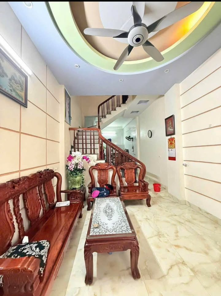 Bán Nhà 3 Tầng Lê Lợi Bắc Giang 41m² 2.4 Tỷ - Chính Chủ Bán!