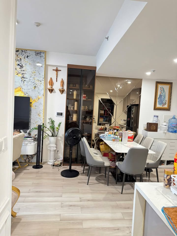 Cho thuê căn hộ 2PN góc Masteri Centre Point, Thủ Đức - Full nội thất