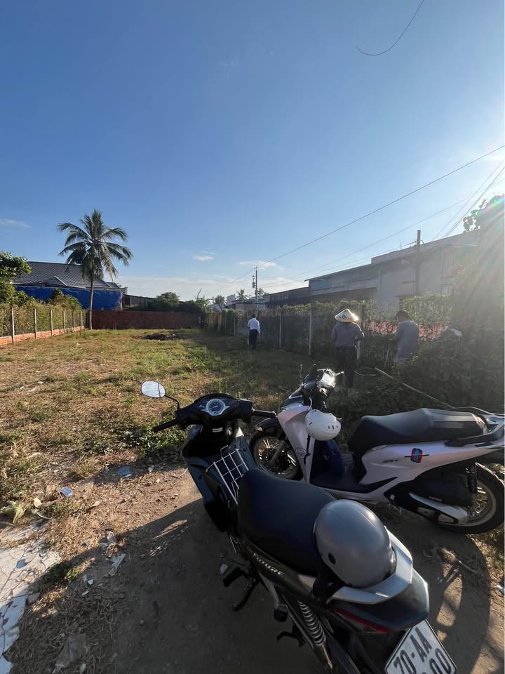 Đất 2 Mặt Tiền Ngô Quyền, Long Hoa - 336m² Thổ Cư, Giá 5.03 Tỷ