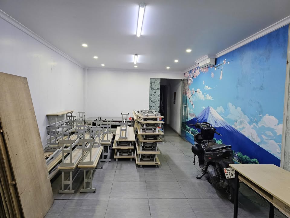 Cho thuê nhà liền kề KĐT Trung Văn 180m² - Mặt tiền kinh doanh đỉnh!