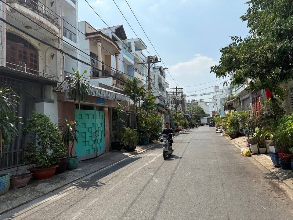 Nhà Phố Mặt Tiền An Lạc, Bình Tân 80m² - Kinh doanh đỉnh, giá 11.1 tỷ!