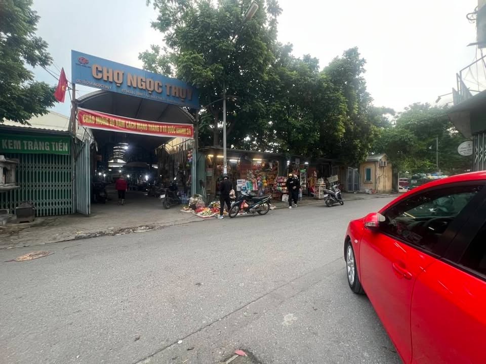 Nhà Riêng Ngọc Thụy, Long Biên 60m² - Ô tô vào tận nhà!