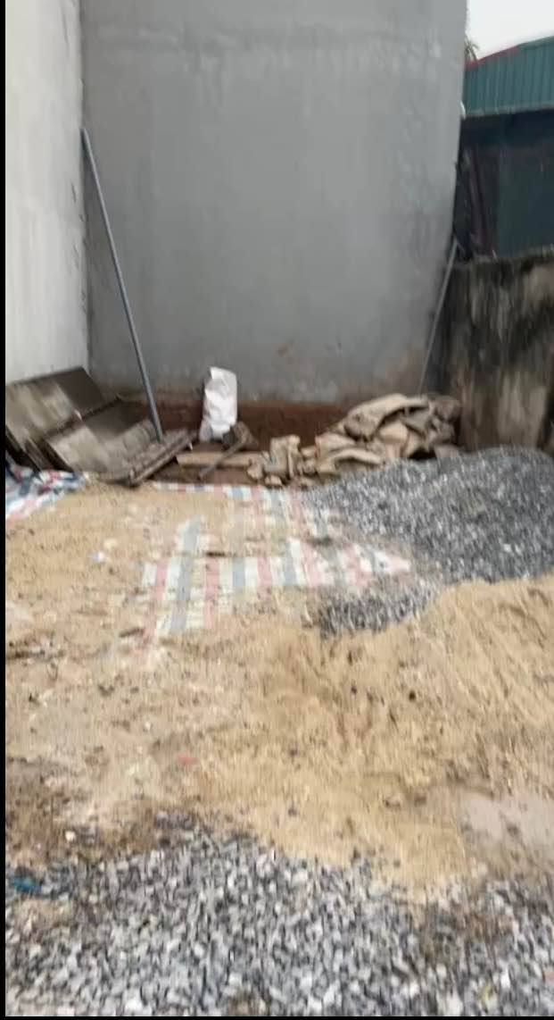 Đất nền Ngọc Thụy 40m² – Sổ đỏ chính chủ, bán gấp!