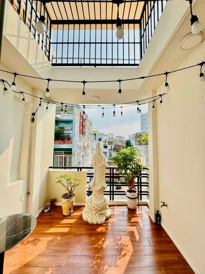 Nhà Hẻm Xe Hơi Phan Đình Phùng, Phú Nhuận - 42m² 4 Tầng, Sẵn Sàng Ở Ngay!