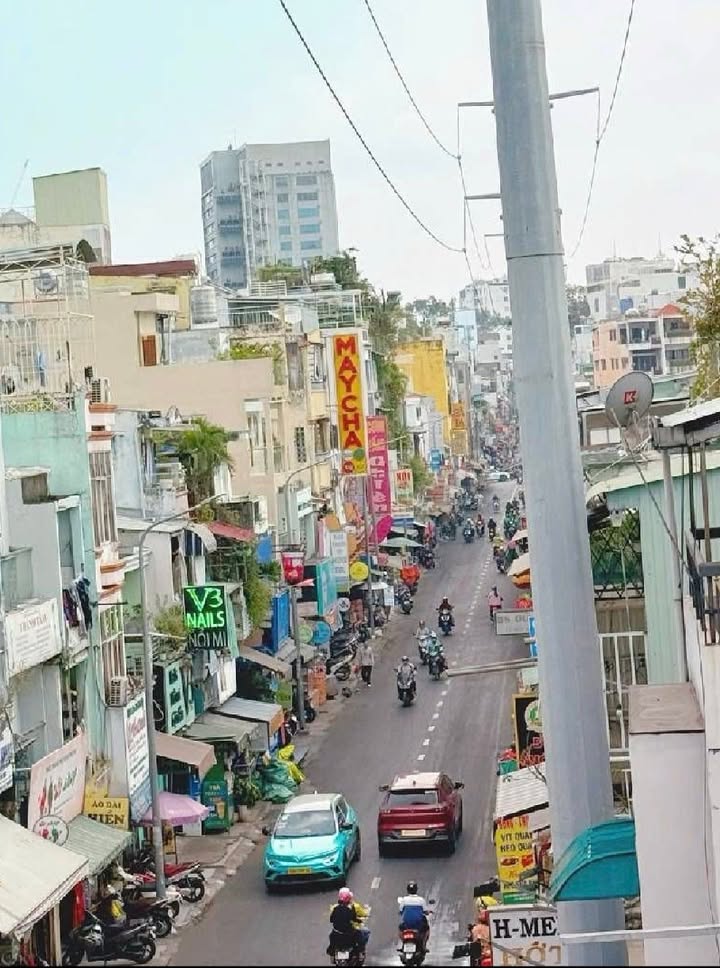 Nhà Phố Nguyễn Thượng Hiền Quận 3 7.9 tỷ - Mặt tiền kinh doanh VIP!