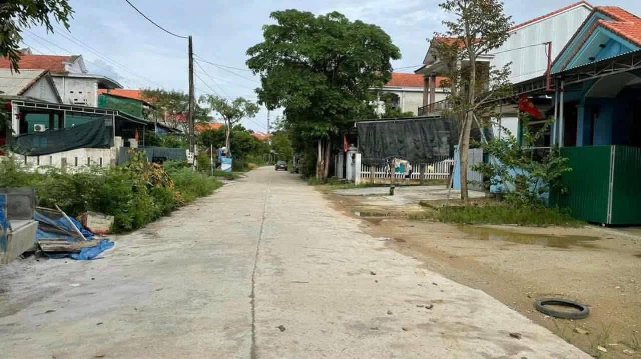 Đất nền Thị trấn Sịa 200m² ngang 8m - Sổ đỏ chính chủ, vị trí vàng!