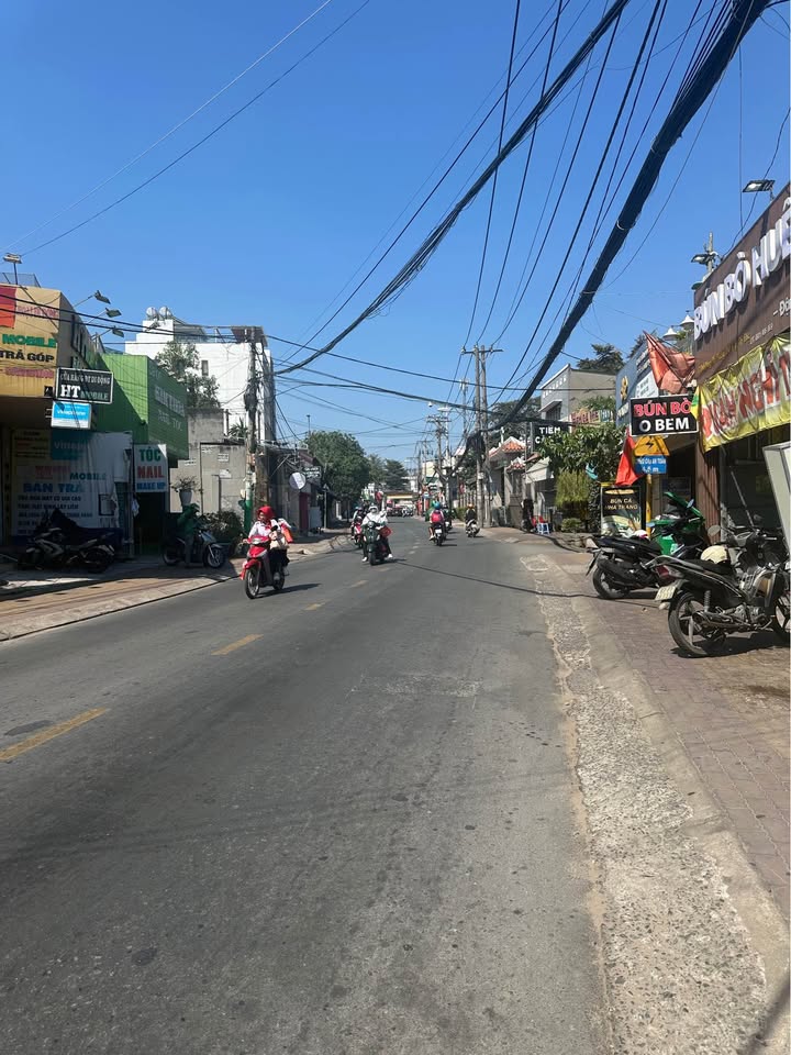 Nhà Mặt Tiền Kinh Doanh Đình Phong Phú, TP Thủ Đức - 140m²