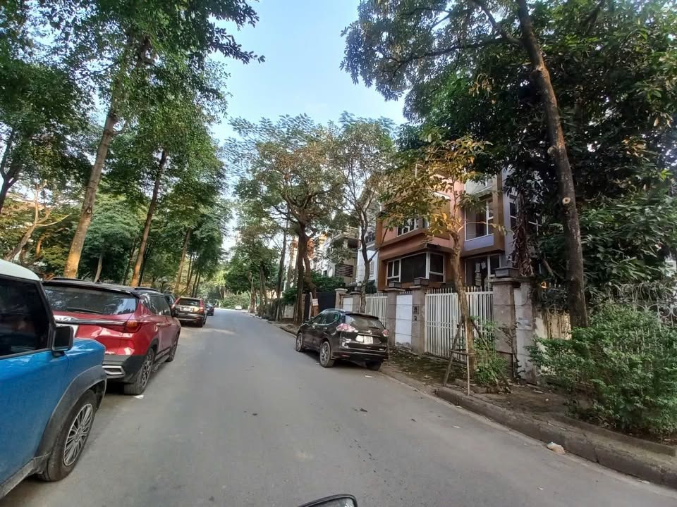 Bán nhà Nguyễn Khánh Toàn 100m² 44.5 tỷ - Mặt tiền 8m kinh doanh đỉnh