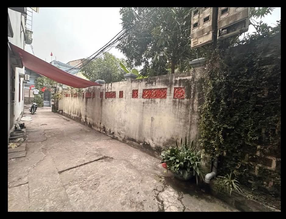 Bán Đất Tặng Nhà 28m² Ngọc Hồi, Hoàng Mai - Giá Tốt 2.2 Tỷ