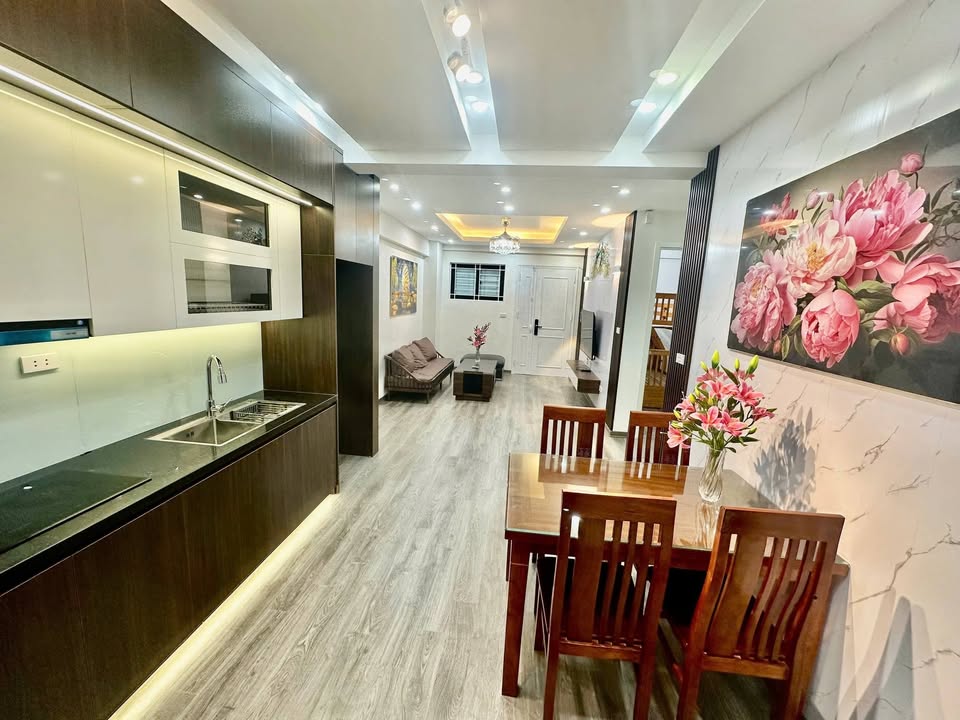 Chung cư Việt Hưng 70m² - Căn góc view đẹp, Sổ đỏ sẵn sàng