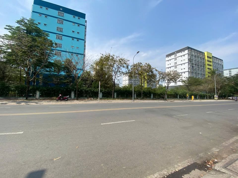 Bán đất MT Vành Đai ĐHQG Dĩ An 100m² - Vị trí đắc địa kinh doanh!