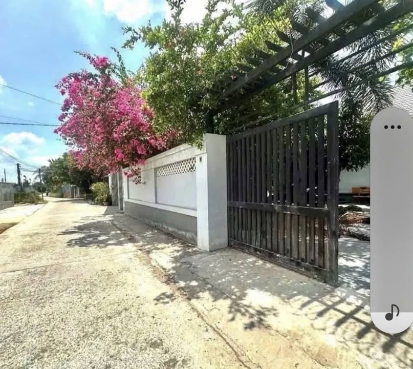 Biệt Thự Vườn Nghỉ Dưỡng 2.447m² Bến Lức - Sổ Đỏ, Giá Tốt