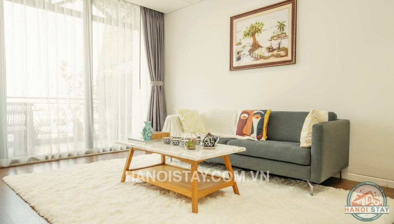 Cho thuê Căn hộ 110m² view Hồ Tây - 2PN, Nội thất cao cấp, Sẵn ở
