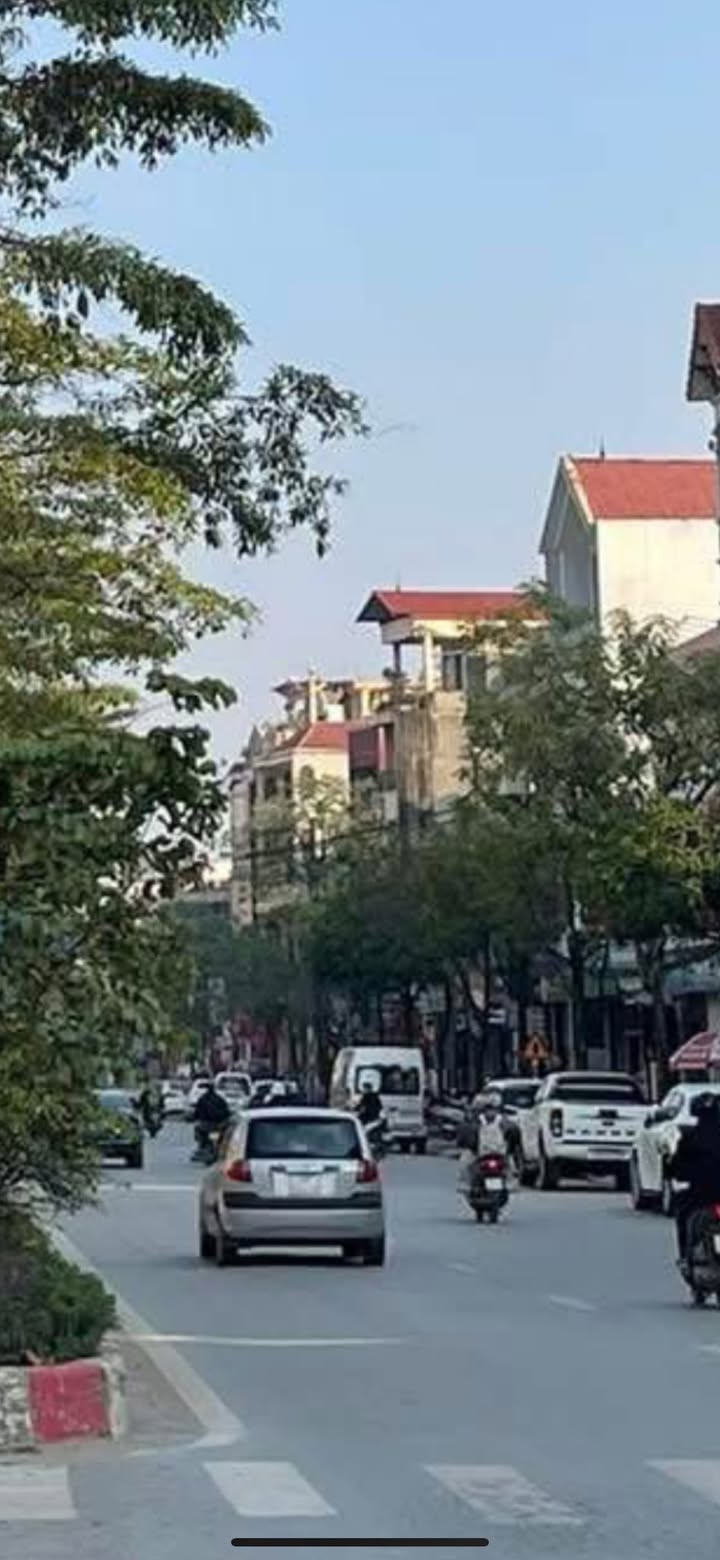 Nhà 6 Tầng Thang Máy Thị Trấn Phùng - 64m² - 10-19 Tỷ