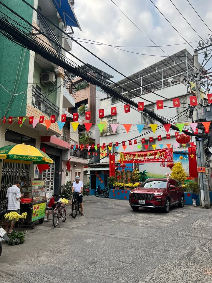 Nhà Riêng Huỳnh Văn Bánh Phú Nhuận 38m² 6 Tỷ - Vị Trí Đẹp, Hẻm Xe Hơi, Ở Ngay!