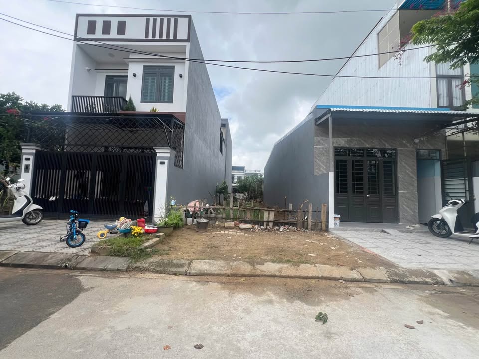 Đất nền Hòa Xuân 90m² giá 4.5 tỷ - Sổ đỏ chính chủ, Đối diện công viên!