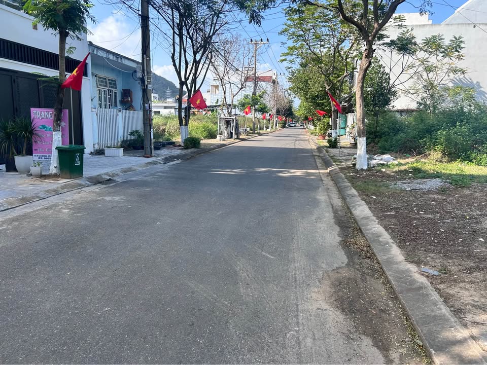 Đất nền Nguyễn Nghiễm 86m² giá 5 tỷ - Sổ đỏ chính chủ sẵn sàng!