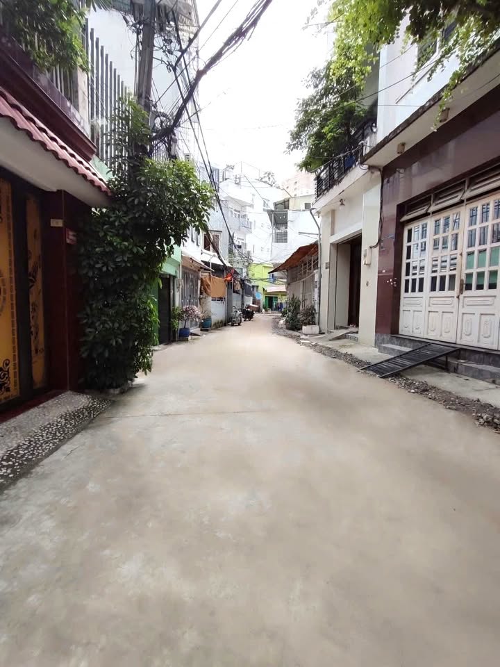 Nhà 4 Tầng Đường D, Bình Thạnh - 35m², 7.x Tỷ, Ô Tô Đỗ Cửa