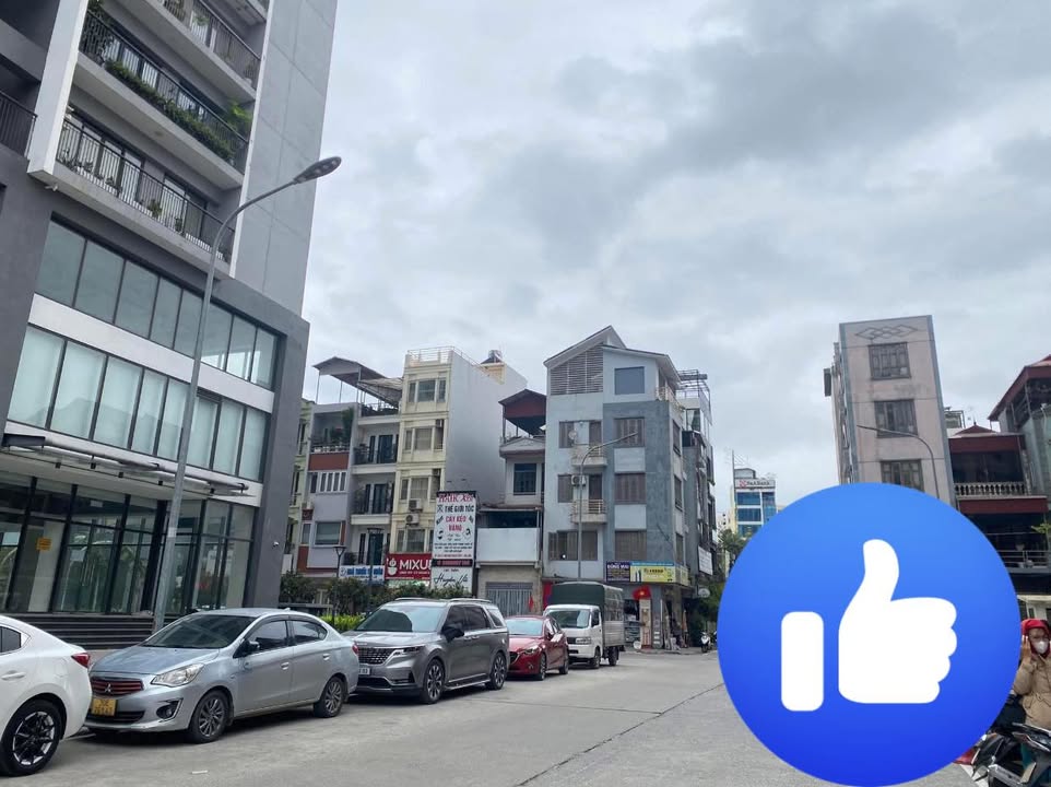 Nhà Phân Lô Nguyễn Văn Cừ, Long Biên - 70m² 4 Tầng, Ô Tô Vào Nhà